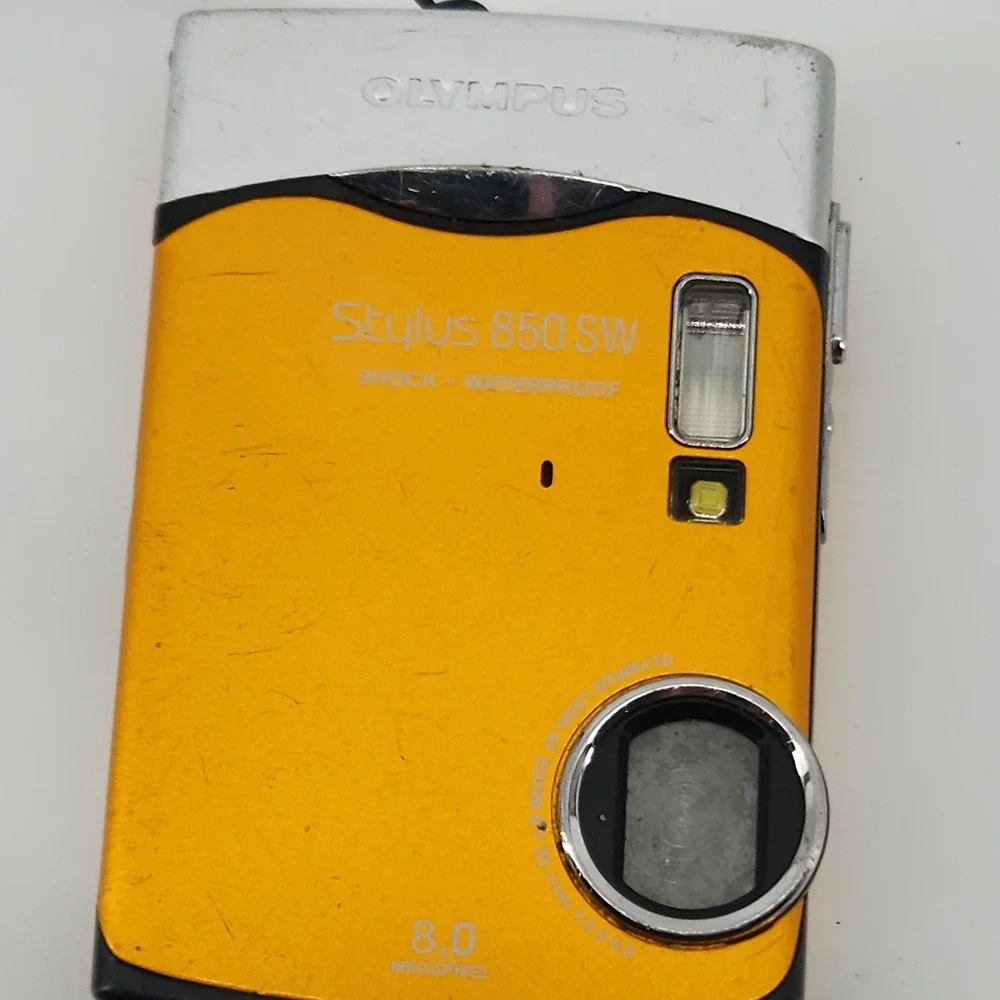 Olympus Stylus 850 SW & Nikon Coolpix 4600‎ Digital Camera Lot Tested Read
